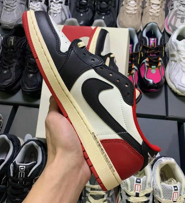 AJ1 Low Travis Scott Red