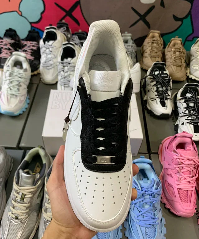 AF1